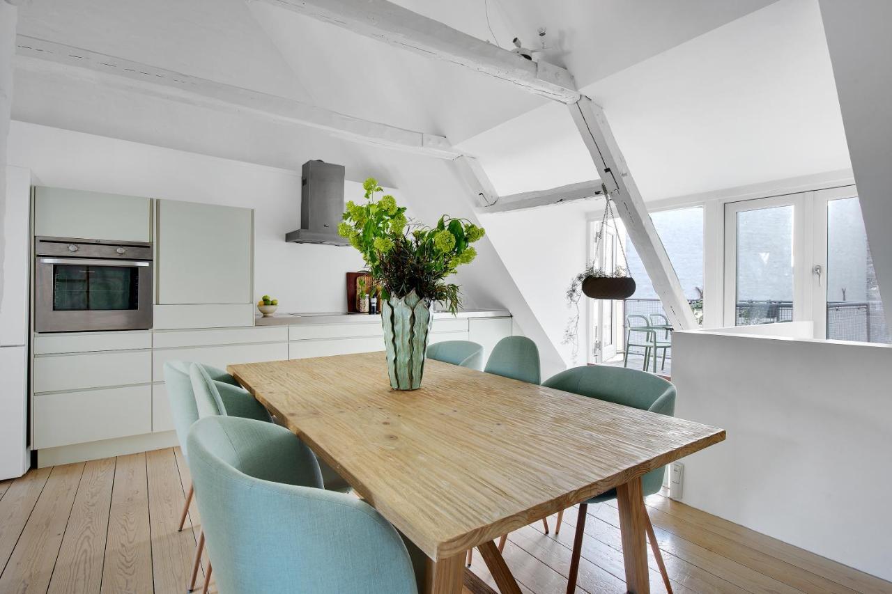 Sanders Main - Endearing Two-Bedroom Duplex Apartment With A Balcony Next To Magical Nyhavn كوبنهاجن المظهر الخارجي الصورة